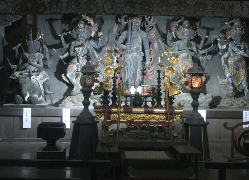 Tempel 82 Negoro-ji: Kannon-Figuren (JR-10)