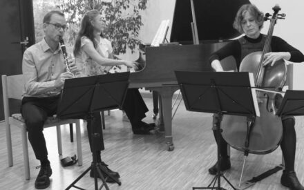 Mareike Wedler mit Bettina Anderle (piano) und Bernhard Schleiß (Klarinette)